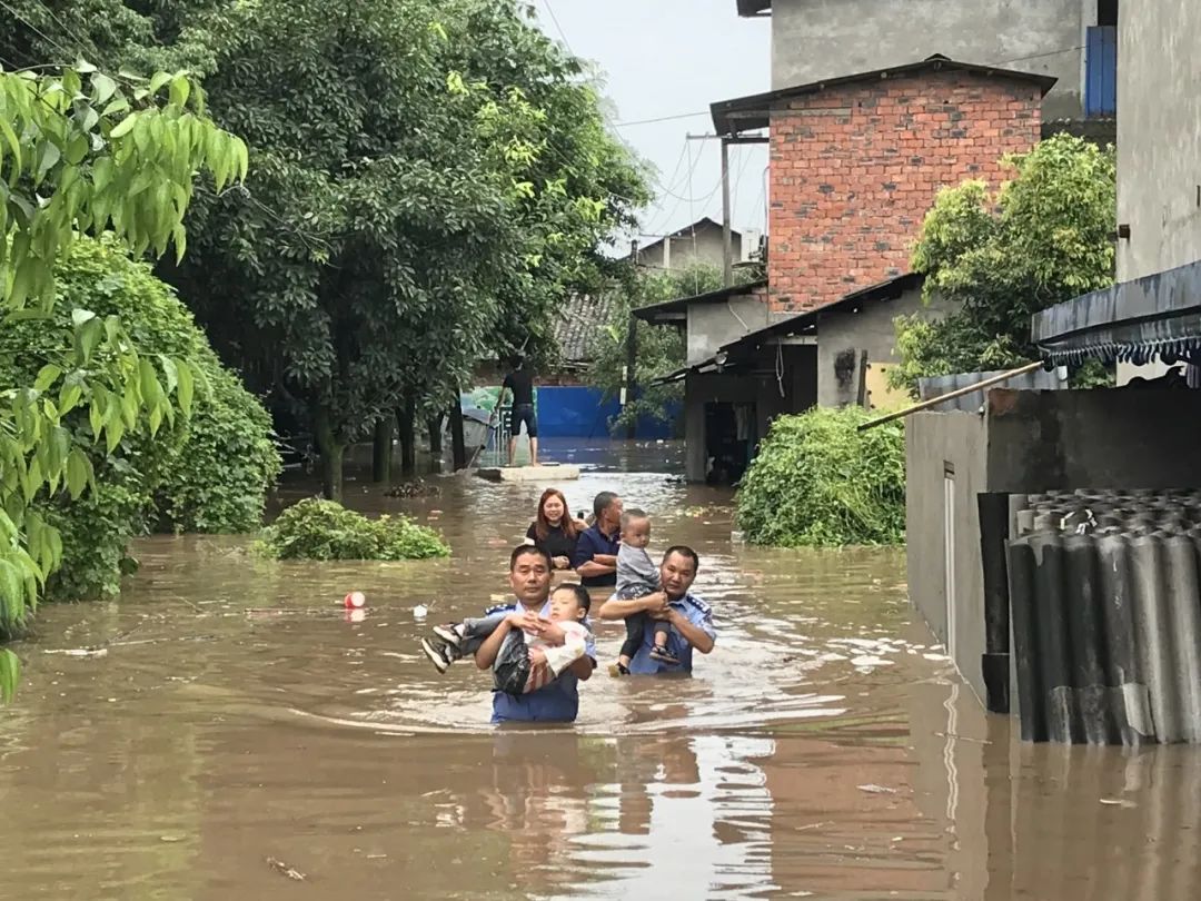 07年济南暴雨死亡真相_暴雨男主角死亡_北京暴雨 死亡