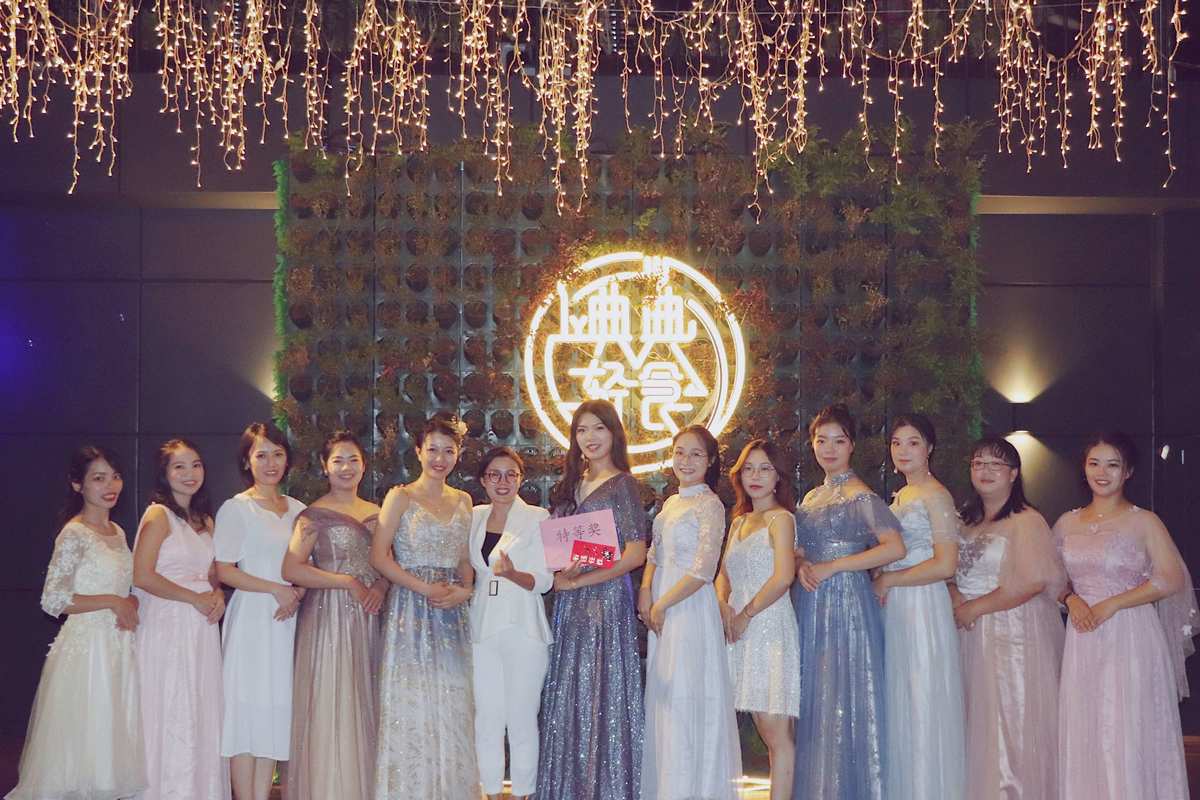 派对女王七格格_女王派对_暖暖环游世界性感的派对女王